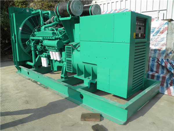 良庆发电车出租-柴油发电机散热器怎样散热