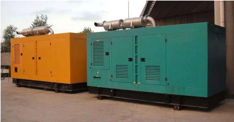 良庆如何根据实际负载情况选择合适功率的发电机组？